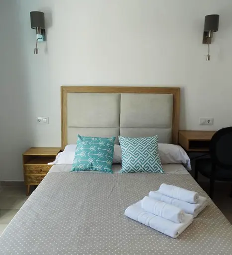 Habitación doble del Hotel Calpe en Alicante